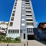 Pazari Luxury 地拉那