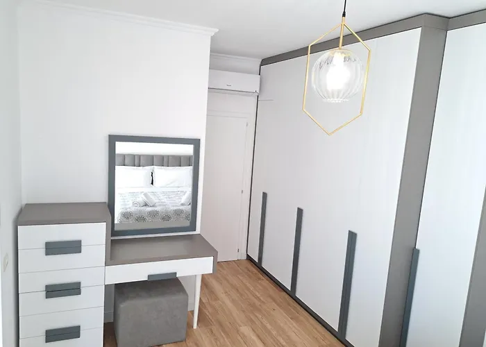 Pazari Luxury Tirana