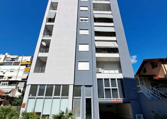 Pazari Luxury Tirana